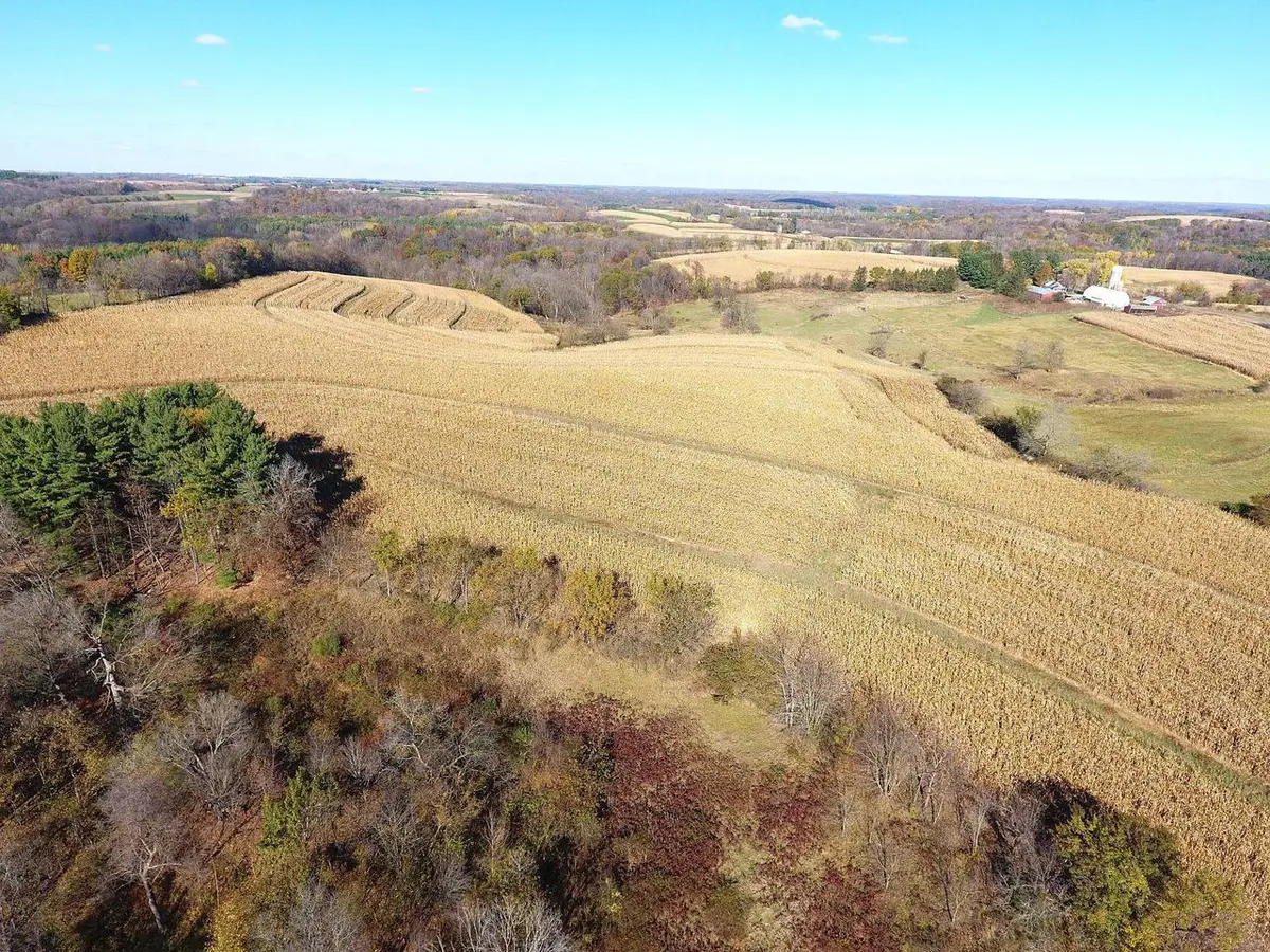 21478 County Hwy ZZ Road, Richland Center, WI 53581 - Image #1