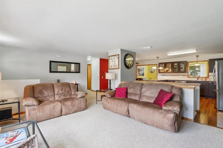 121 Old Settlers Trail, Poynette, WI 53955 - Image #3