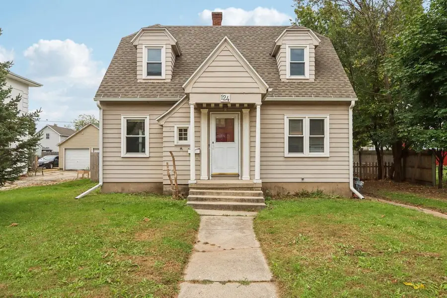 124 W Franklin Street, Portage, WI 53901 - Image #2