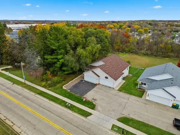 217 Menhall Drive, Edgerton, WI 53534