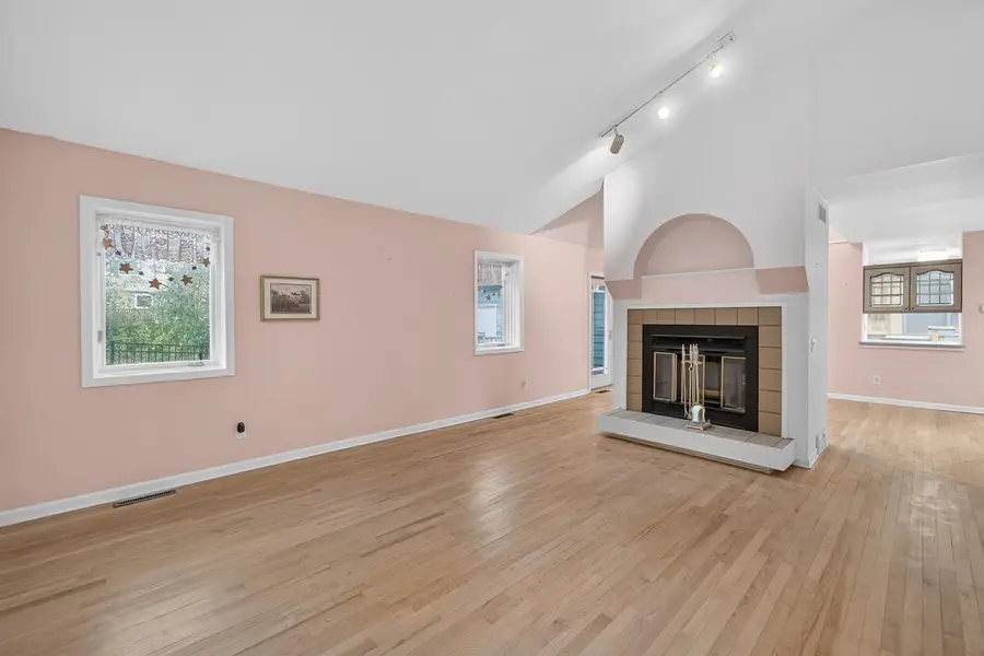 5824 Osmundsen Court, Fitchburg, WI 53711 - Image #3