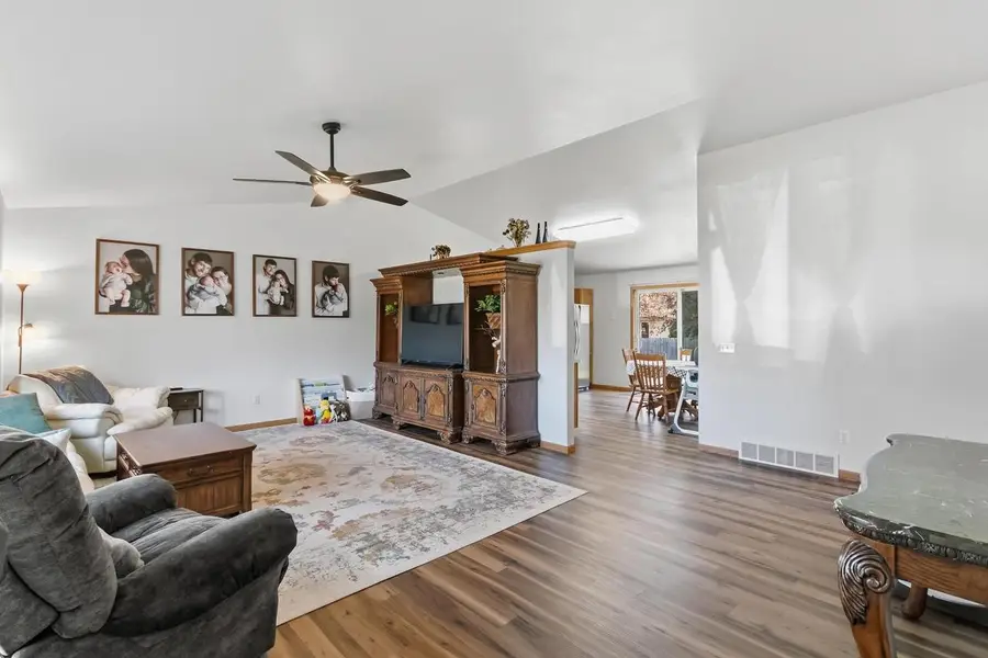 142 Roloff Court, Reedsburg, WI 53959 - Image #2