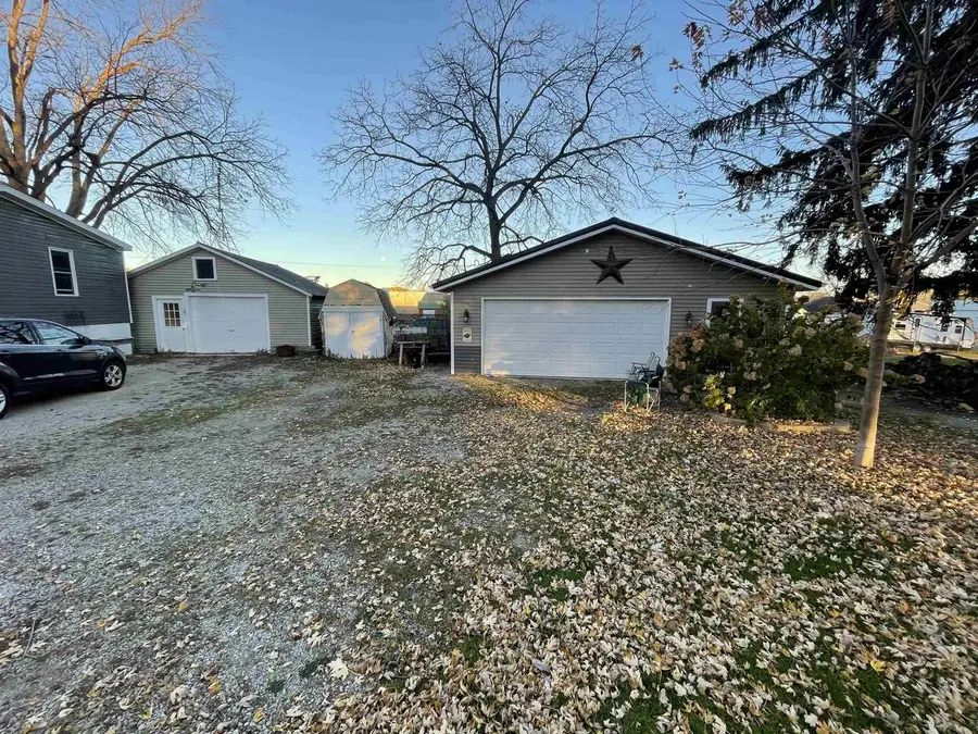 204 Rosedale Avenue, Fox Lake, WI 53933 - Image #2