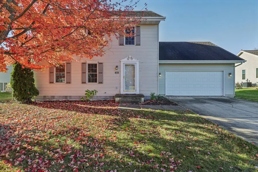 633 Stonehaven Drive, Sun Prairie, WI 53590 - Image #2
