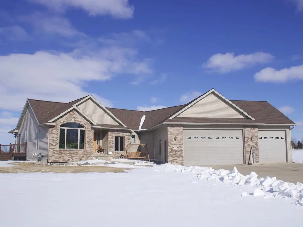 6784 Tartan Trail, Sun Prairie, WI 53590 - #1