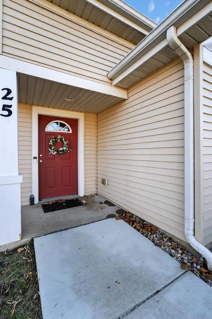 30 Keystone Way #25, Fitchburg, WI 53711 - Image #2