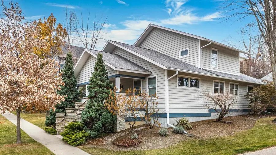 6811 Aldo Leopold Way, Middleton, WI 53562 - Image #2