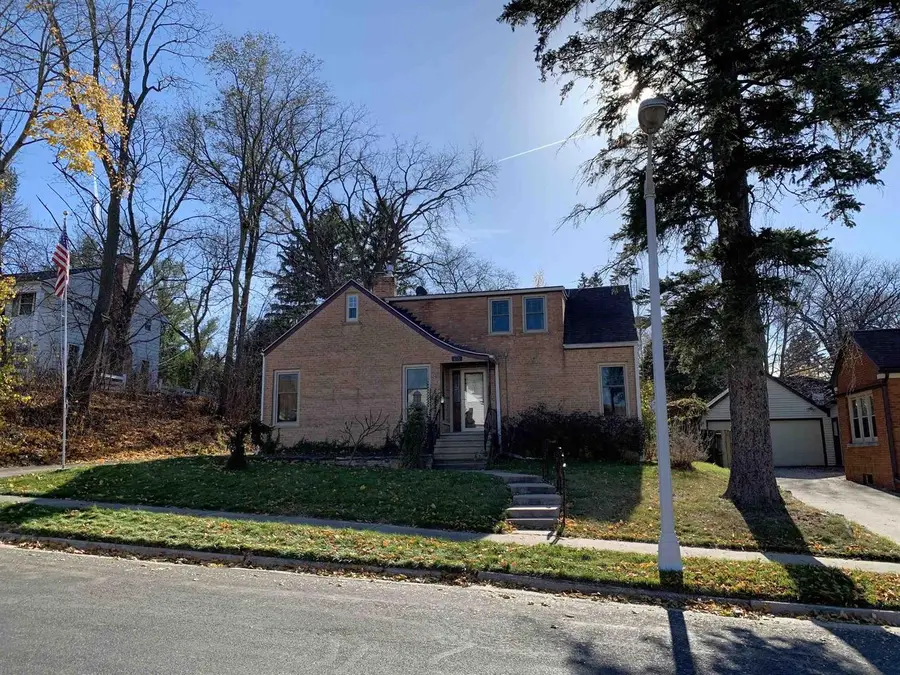 615 W Mackie Street, Beaver Dam, WI 53916 - Image #2