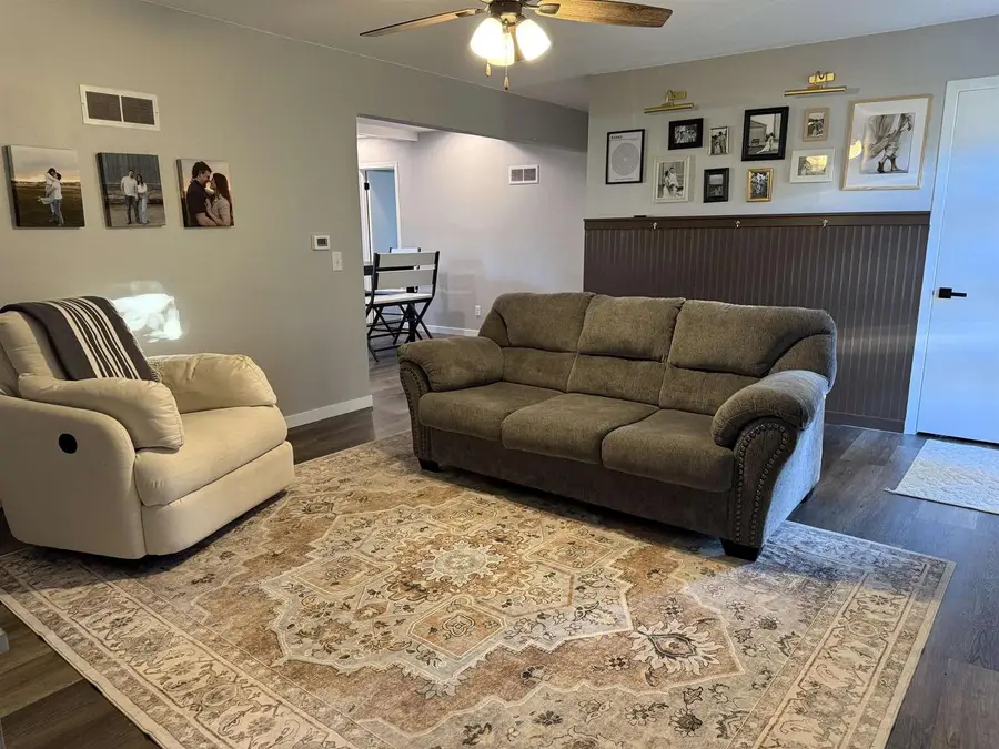 104 E 3rd Avenue, Brodhead, WI 53520 - Image #2