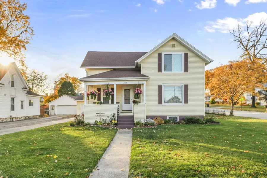 237 N Wilson Avenue, Jefferson, WI 53549 - Image #2