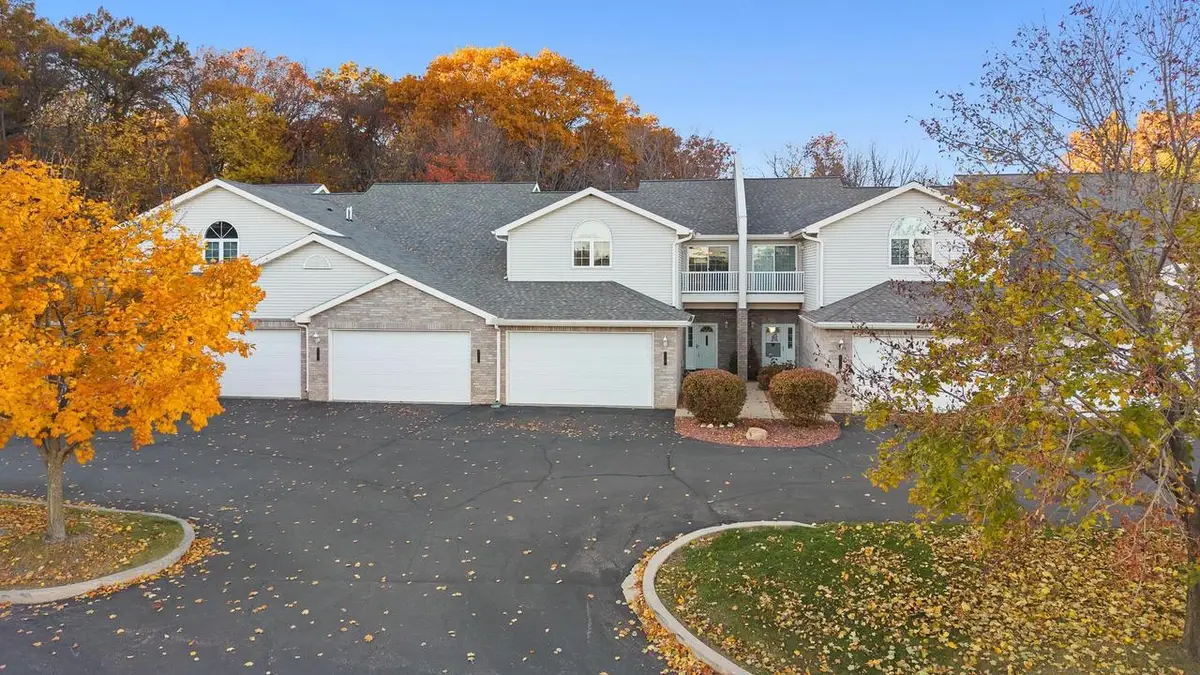 W11569 Island View Court, Lodi, WI 53555 - Image #1