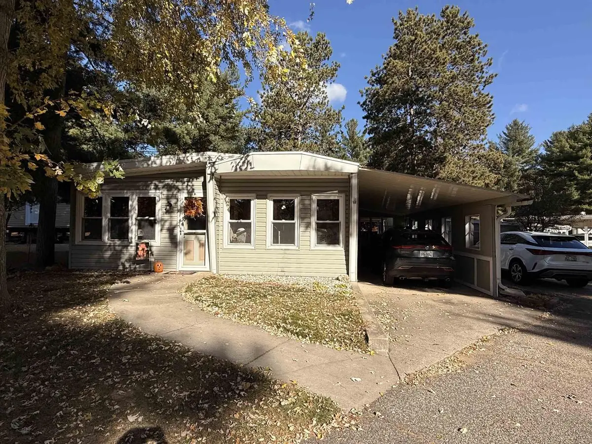 750 #2 Golf Road, Prairie Du Sac, WI 53578 - Image #1