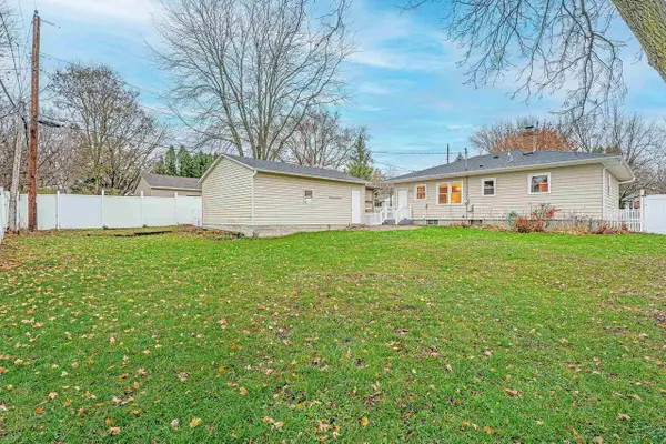 1526 ARIZONA Pass, Madison, WI 53704