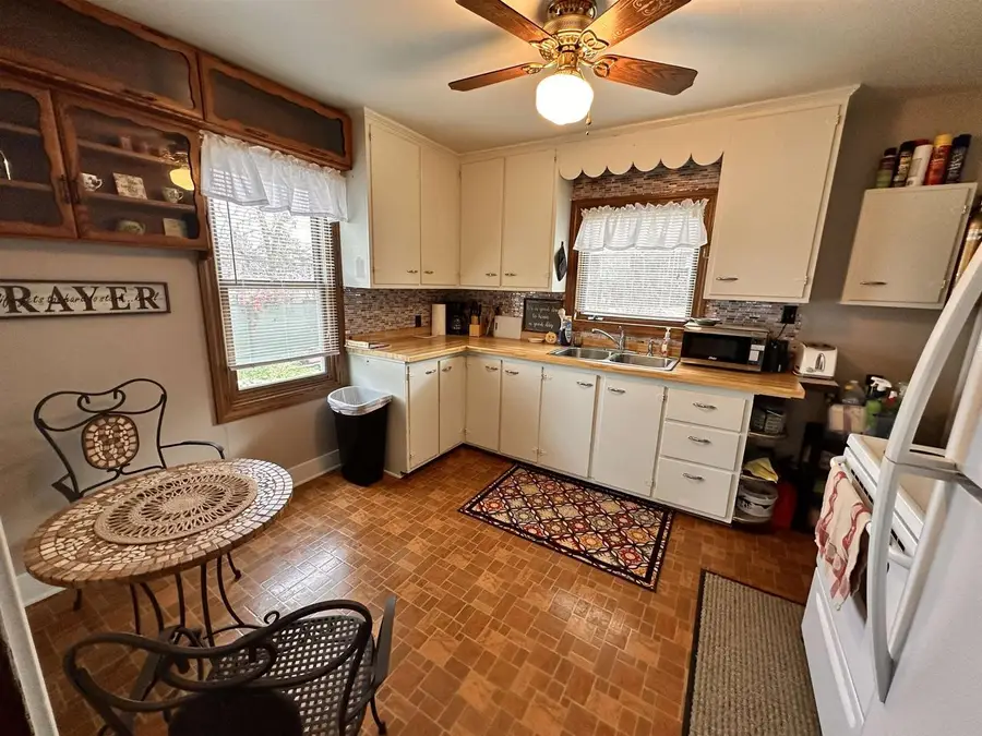 470 West Avenue, Mauston, WI 53948 - Image #3