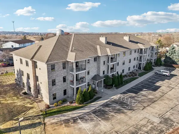 216 Fairview Circle #216, Waunakee, WI 53597