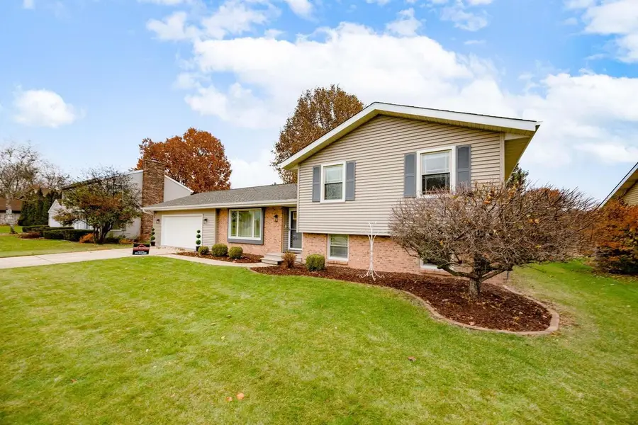 638 Cambridge Drive, Janesville, WI 53548 - Image #2