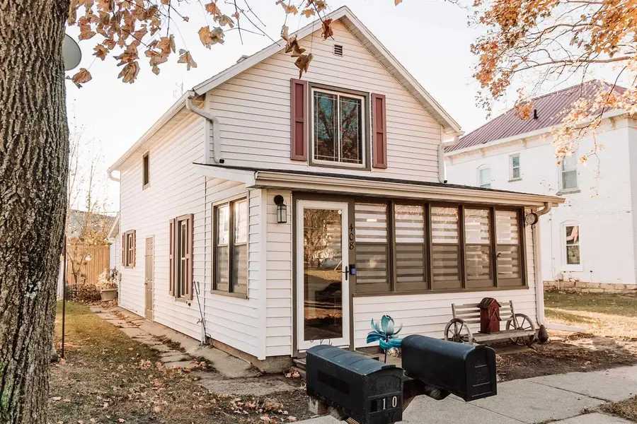 408 E Amelia Street, Cassville, WI 53806 - Image #2