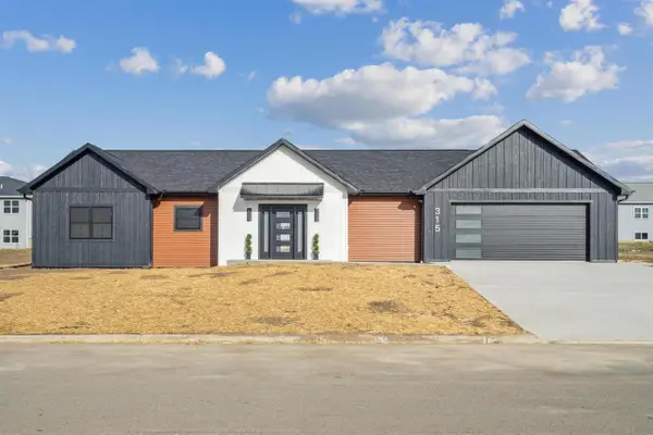 315 Model Road, Cuba City, WI 53807