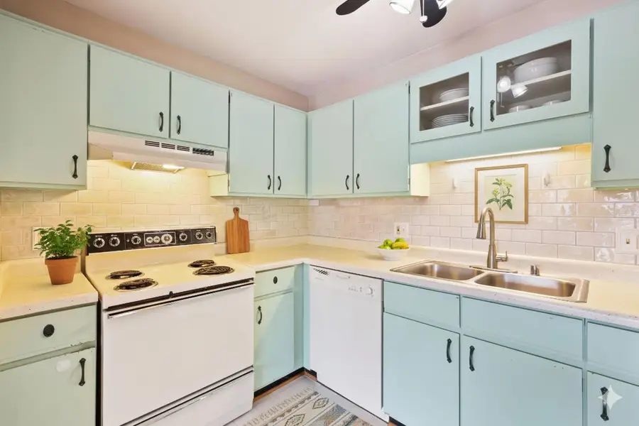 881 Kottke Drive, Madison, WI 53719 - Image #3