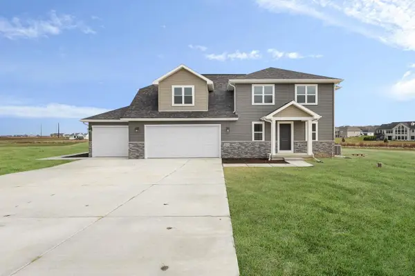 3019 Castleton Crossing, Sun Prairie, WI 53590