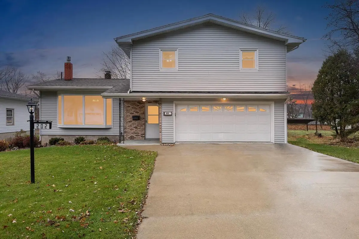 202 Wisconsin Street, Wonewoc, WI 53968 - Image #1