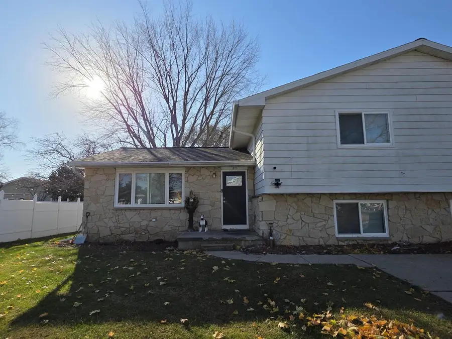 873-875 Lincoln Avenue, Prairie Du Sac, WI 53578 - Image #3