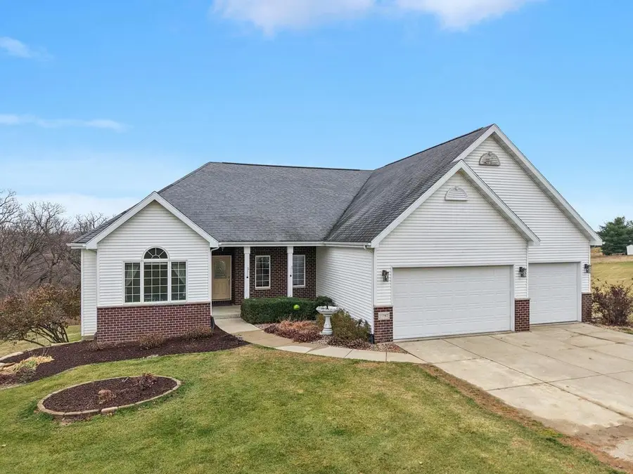 7797 Schurch Street, Barneveld, WI 53507 - Image #3