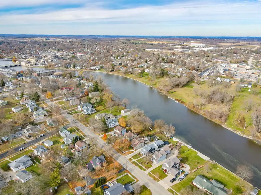 519 E Milwaukee Avenue, Fort Atkinson, WI 53538 - Image #2