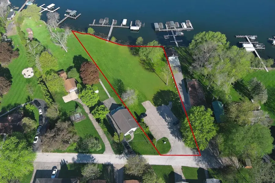 413 Strauss unit 4 Avenue, Green Lake, WI 54941 - #2