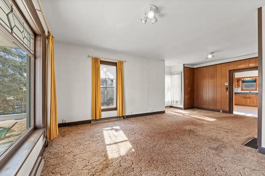 617 East Street, Baraboo, WI 53913 - #3