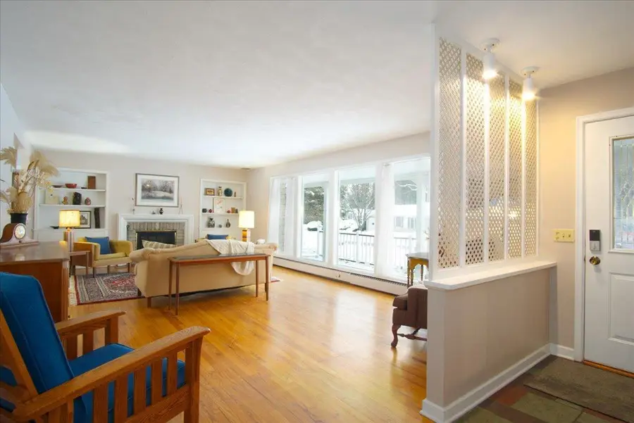 805 Kings Way, Madison, WI 53704 - Image #3