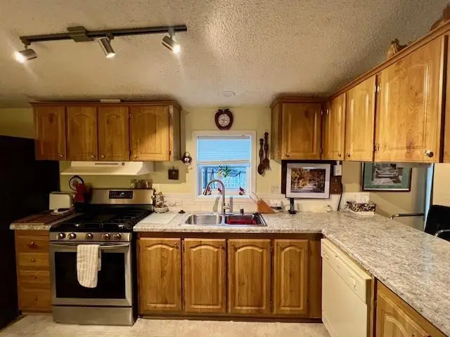 2216 Edgeview Drive, Monroe, WI 53566 - Image #3