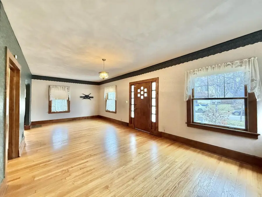 647 Milwaukee Road, Beloit, WI 53511 - Image #3