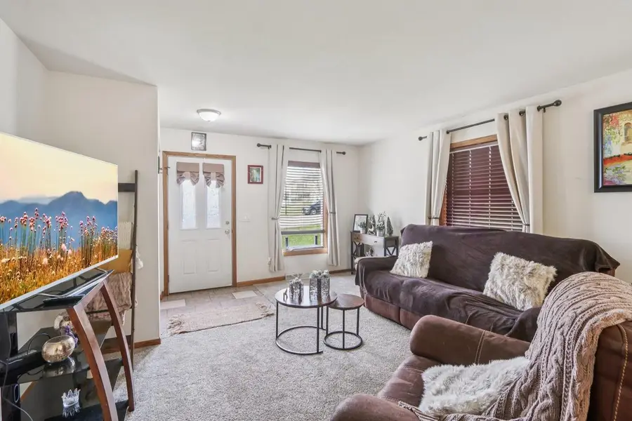 209 211 Buechner Drive, Mount Horeb, WI 53572 - Image #3