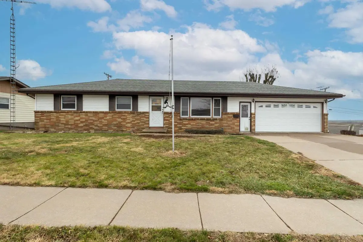 263 Saint Ann Avenue, Dickeyville, WI 53808 - Image #1