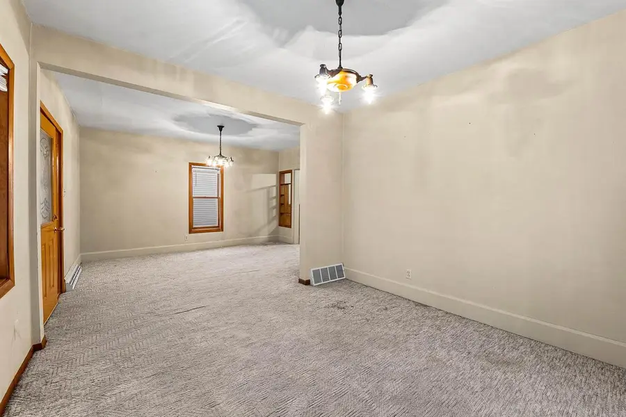 673 S Center Street, Beaver Dam, WI 53916 - Image #3