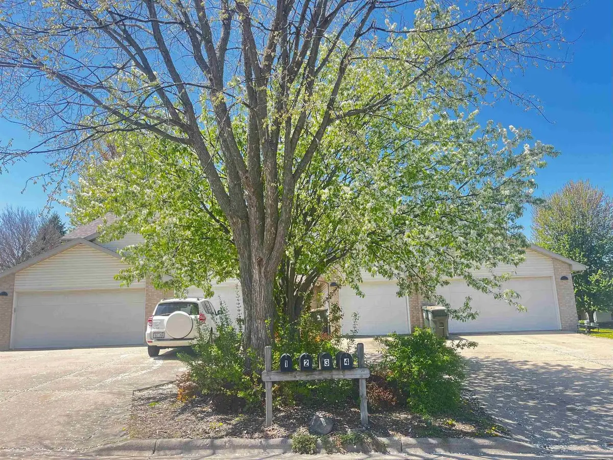 590 Kelvington Drive, Sun Prairie, WI 53590 - Image #1