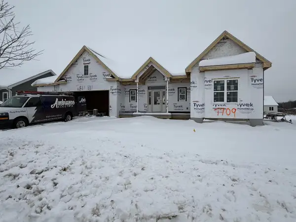 L208 Stonecrop Way, Deforest, WI 53532