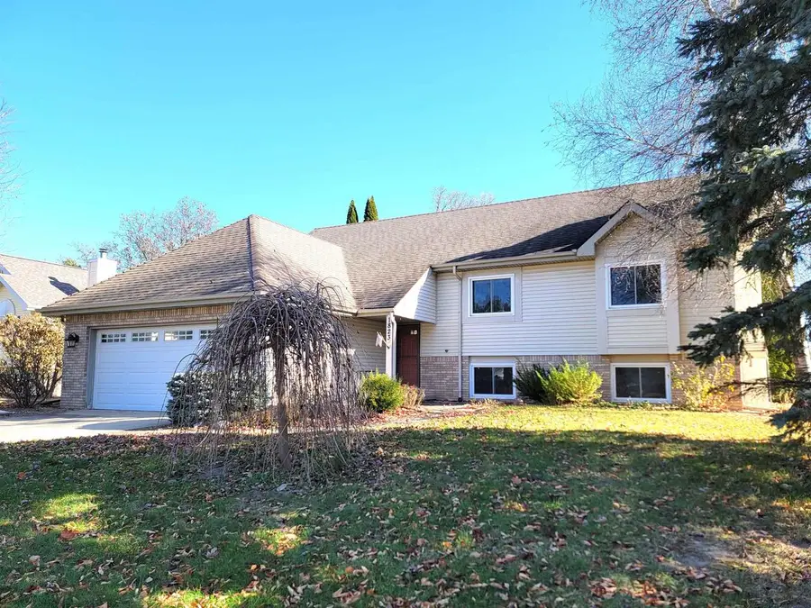 1823 Wallinford Drive, Sun Prairie, WI 53590 - Image #2