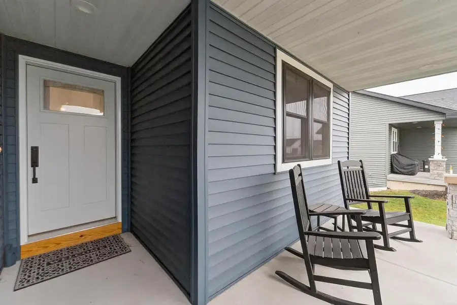 654 Locust Lane, Evansville, WI 53536 - Image #3