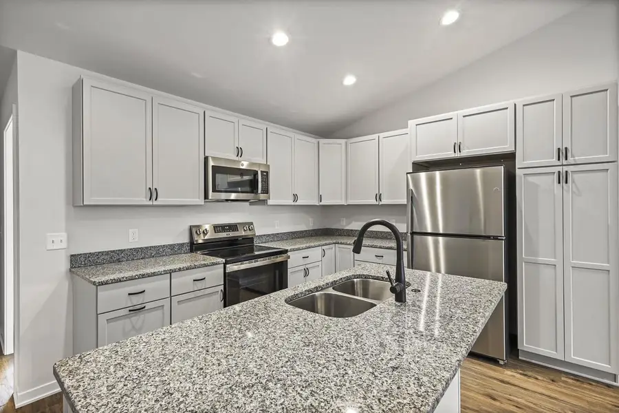 1400 Lilac Lane, Stoughton, WI 53589 - Image #3