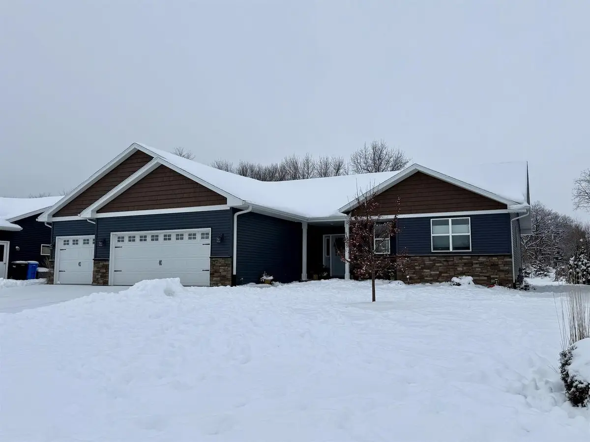1045 Barbara Circle, Belleville, WI 53508 - Image #1