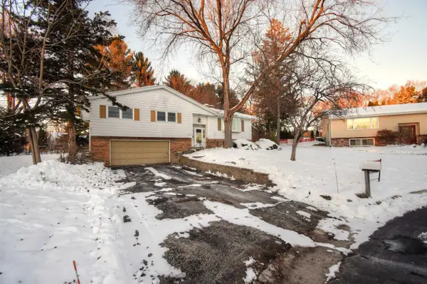 6324 Crestwood Circle, Mcfarland, WI 53558