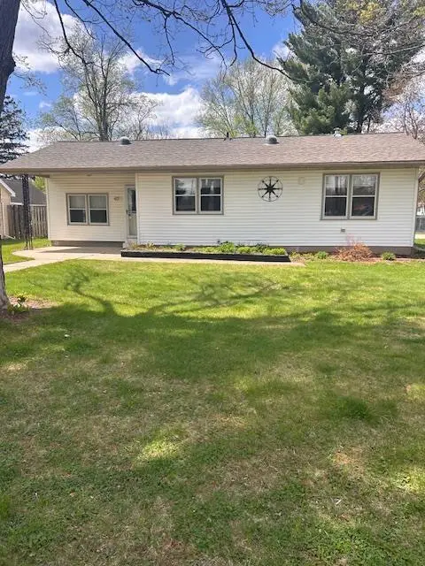401 E 6th Avenue, Brodhead, WI 53520
