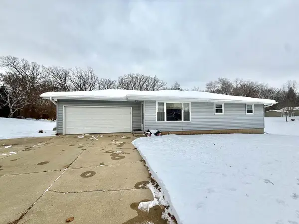 10622 N Oakway Lane, Edgerton, WI 53534