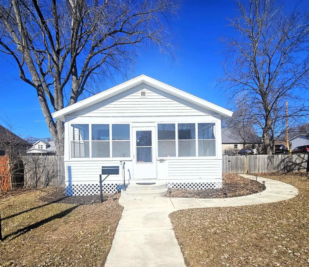 321 E Carroll Street, Portage, WI 53901 - #1