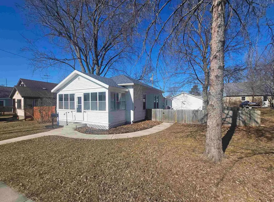 321 E Carroll Street, Portage, WI 53901 - #2