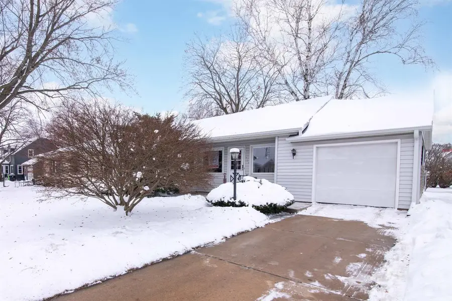 614 Carrington Street, Waupun, WI 53963 - Image #2