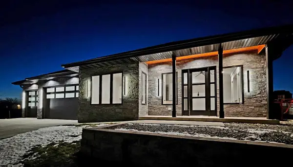 2015 Wellington Place, Cottage Grove, WI 53527