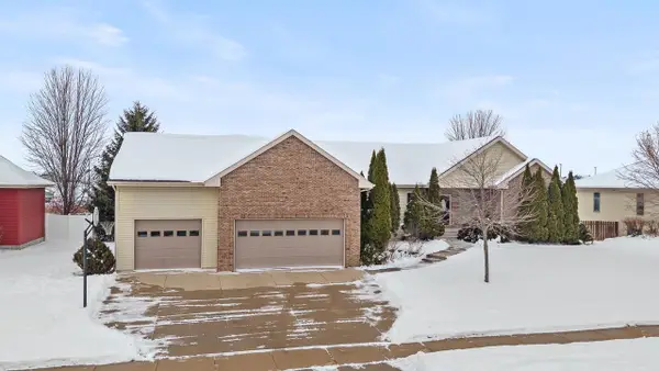 2026 Stonehaven Drive, Sun Prairie, WI 53590